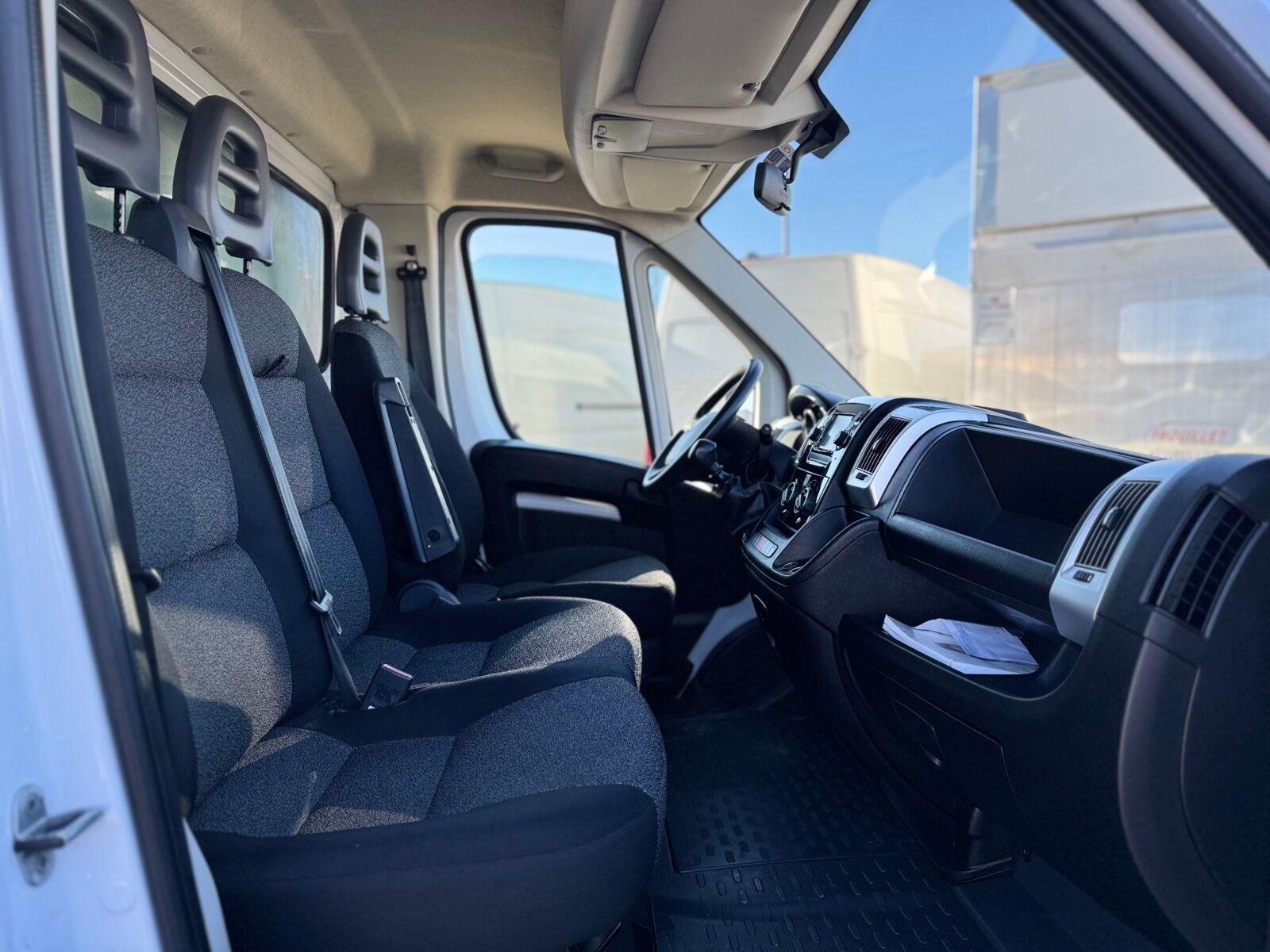 FIAT DUCATO carrozado puerta elevadora 