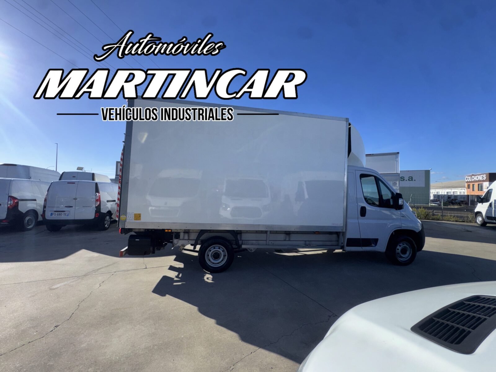FIAT DUCATO carrozado puerta elevadora 